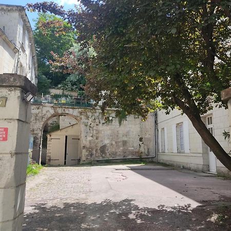 Appartement Avec Parking Prive Сомюр Екстер'єр фото